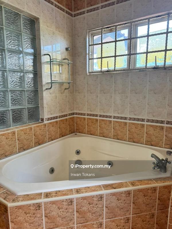 Banglo untuk Dijual di Saujana Impian Golf Club, Kajang oleh Irwan Tokans - iProperty.com.my