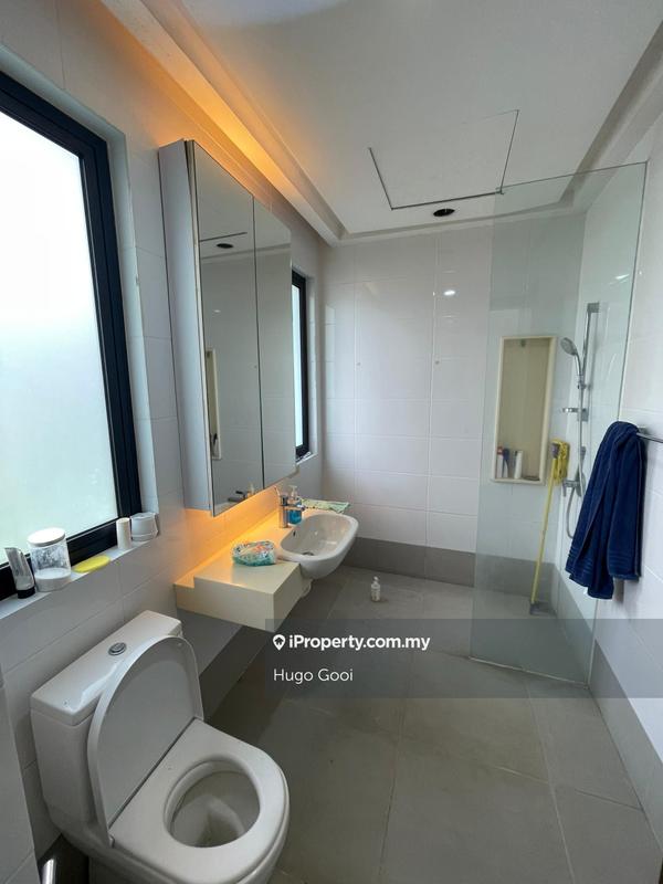 Bungalow House for Sale in Bluwater Estate, The Mines Resort City, Gita Bayu, Seri Kembangan by Hugo Gooi - iProperty.com.my