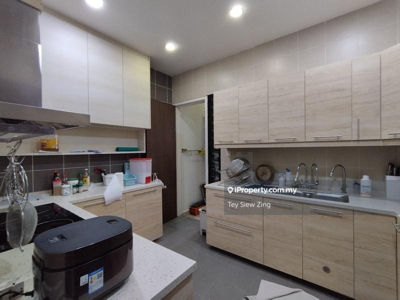 Rumah Berkembar untuk Dijual di Taman Bukit Serdang, Seri Kembangan oleh Tey Siew Zing - iProperty.com.my