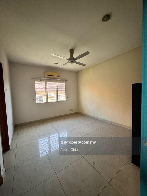 Rumah Berkembar untuk Dijual di Taman Sri Putra Mas, Sungai Buloh oleh Abbie Chia - iProperty.com.my