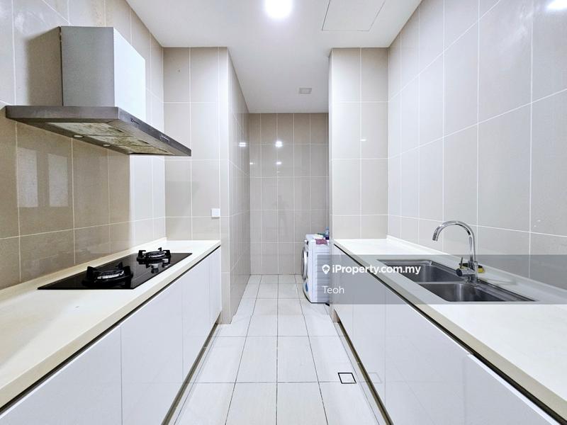 For Sale - Pavilion Hilltop