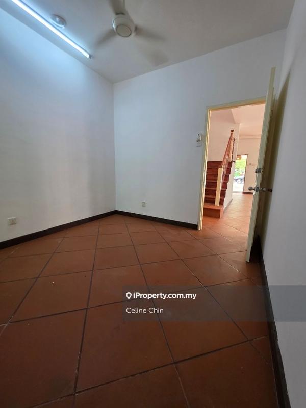Rumah Teres 2-Tingkat untuk Dijual di Ara Damansara, Ara Damansara oleh Celine Chin - iProperty.com.my