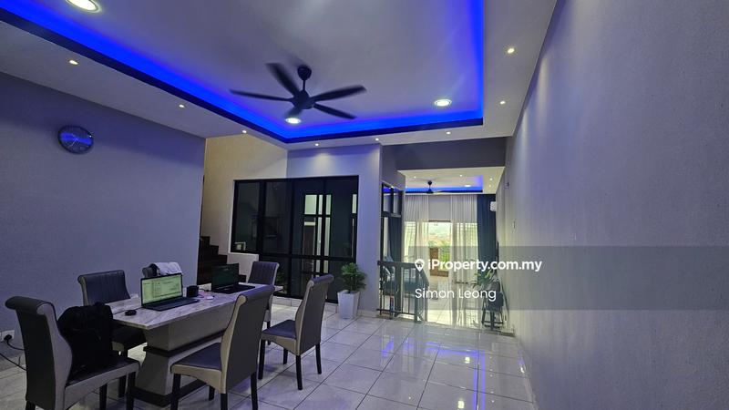 Rumah Berangkai 2 Tingkat untuk Disewa di Bukit Jelutong, Shah Alam oleh Simon Leong - Dining Room - iProperty.com.my