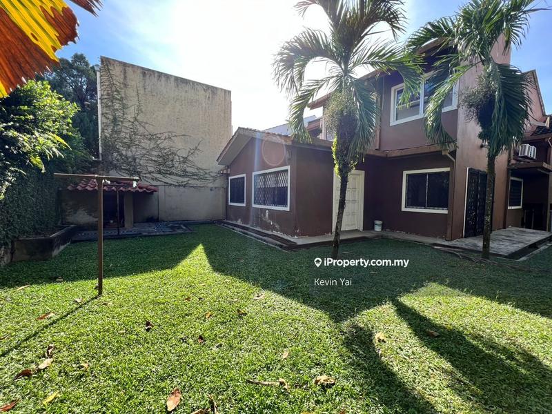 Rumah Berkembar untuk Dijual di Damansara Heights, Damansara Heights oleh Kevin Yai - iProperty.com.my