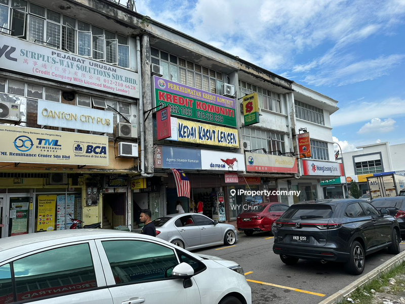 For Sale - 3 STOREY RARE,BALAKONG,TAMAN TAMING JAYA