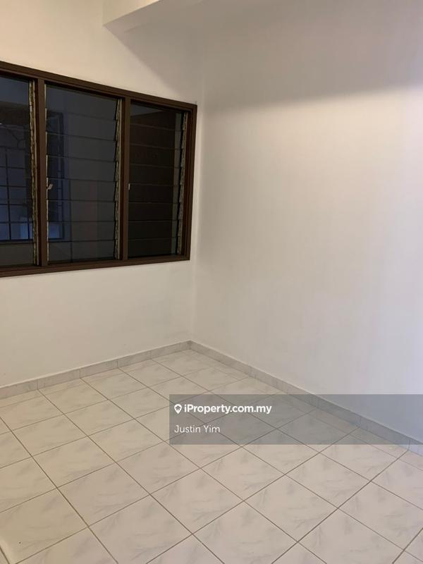 Pangsapuri untuk Dijual di Segar Apartments oleh Justin Yim - iProperty.com.my