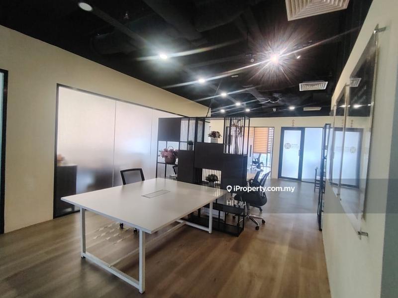 For Rent - Renovated Spacious Corner Office @ EkoCheras Mall