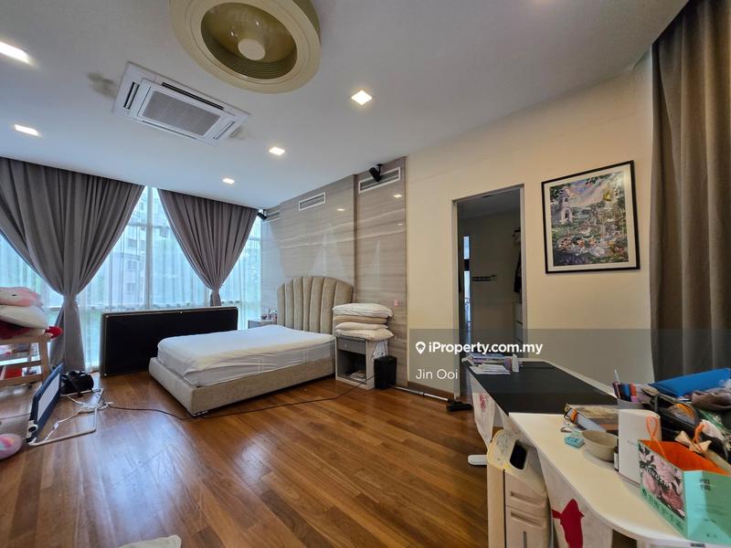 For Sale - Desa Eight