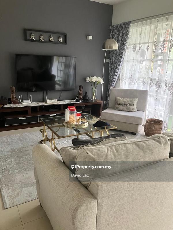 For Rent - Enau Court