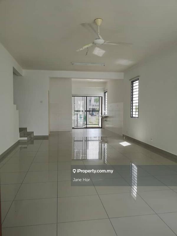 Townhouse for Sale in Puchong, Selangor by Jane Hor - iProperty.com.my