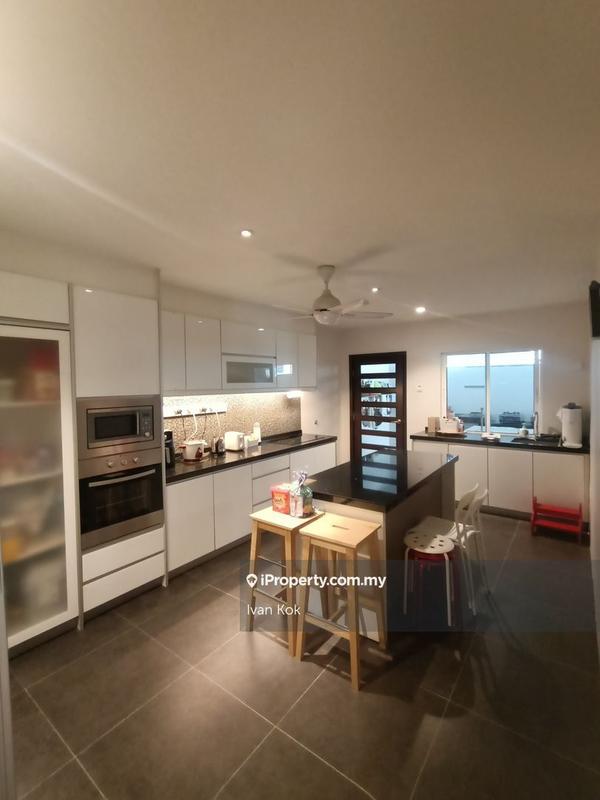 Rumah Berkembar untuk Dijual di SS 21, Damansara Utama, Petaling Jaya oleh Ivan Kok - iProperty.com.my