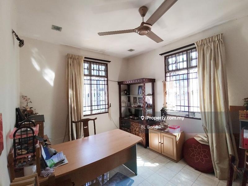 Rumah Berkembar untuk Dijual di Taman Cheng Setia, Cheng oleh BL Bong - iProperty.com.my
