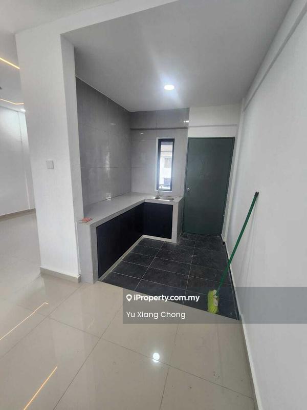 Flat for Sale in Taman Molek by Felix Chong - Kitchen - iProperty.com.my