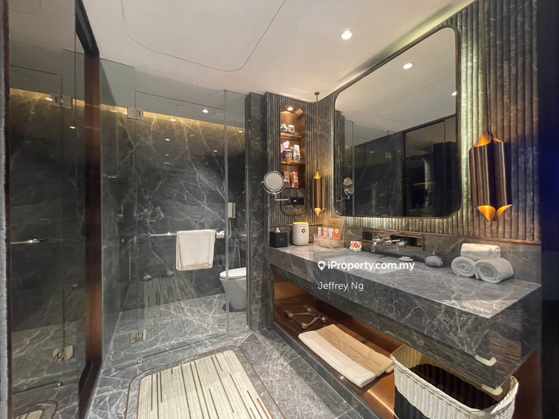 For Sale - Royal Lexis