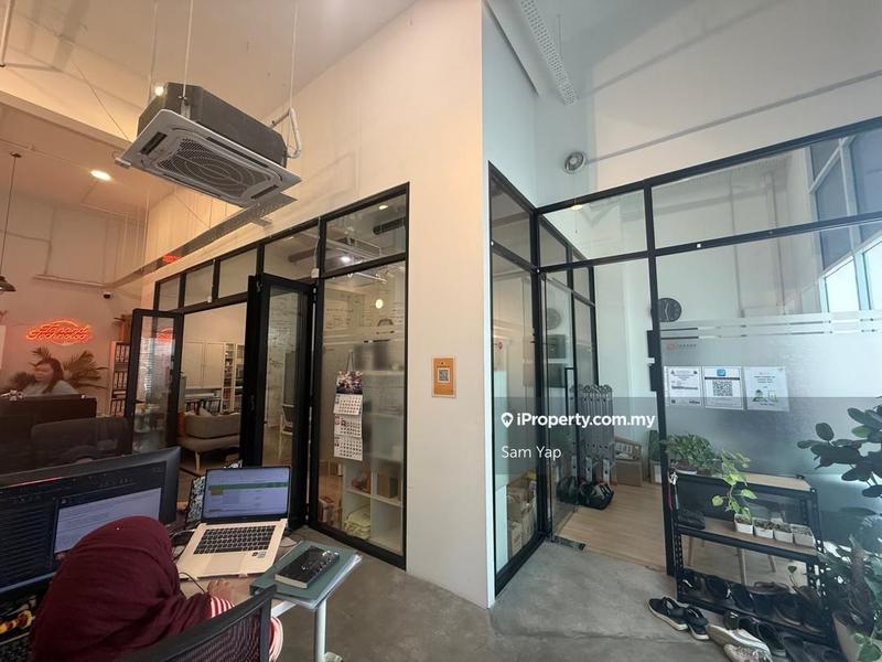 For Rent - Medalla Residence Shop Ground Floor