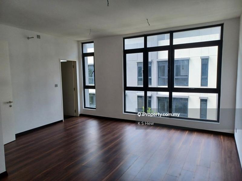 Rumah Teres 4-Tingkat untuk Dijual di Seri Kembangan, Selangor oleh K S Hew - iProperty.com.my