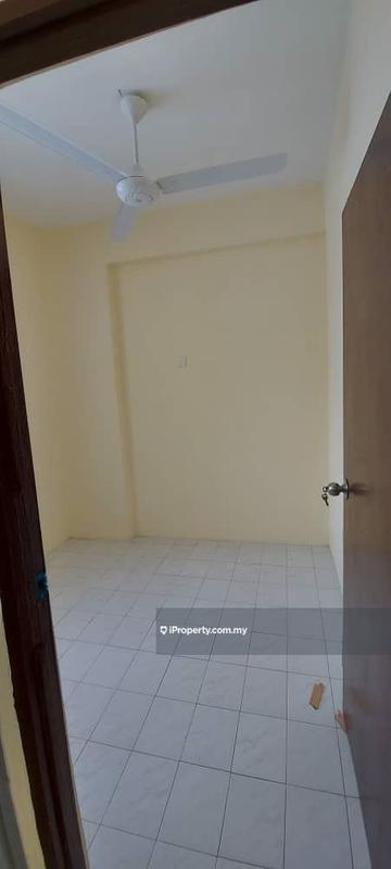 Flat for Rent in Halaman Damai by Kevin Kwan - iProperty.com.my
