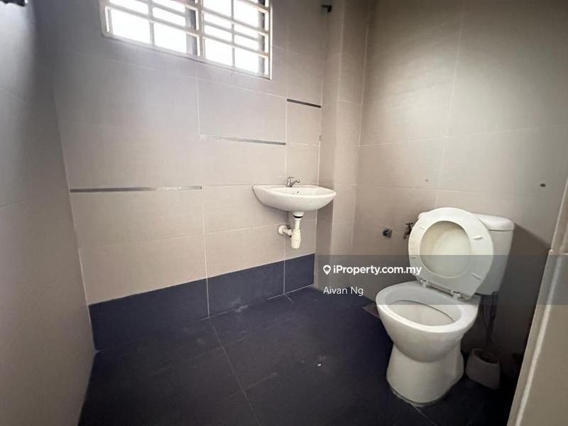Rumah Teres 2-Tingkat untuk Dijual di Sungai Long, Bandar Sungai Long oleh Aivan Ng - iProperty.com.my