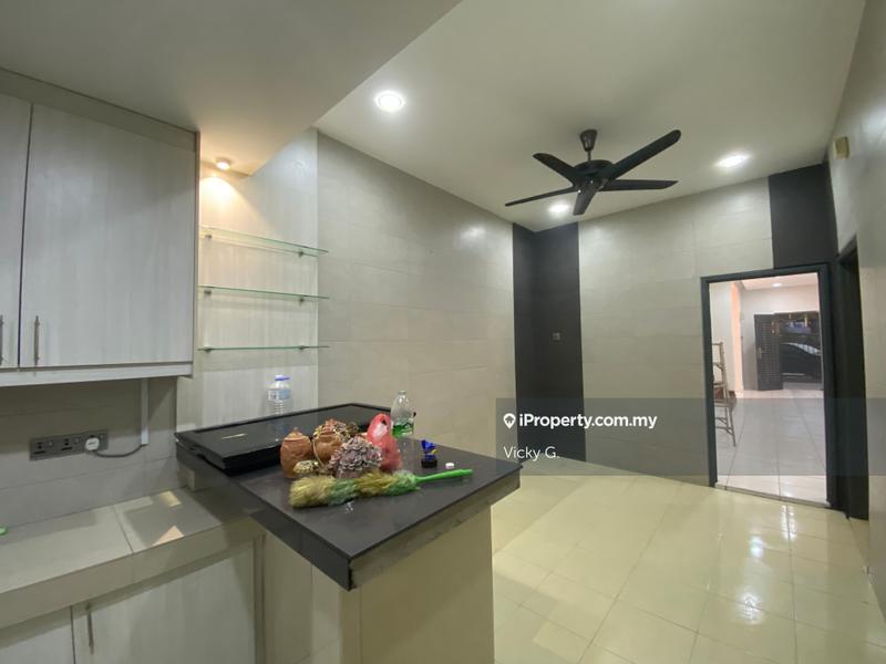 Rumah Teres 2-Tingkat untuk Dijual di Bukit Rahman Putra, Sungai Buloh oleh Vicky G. - iProperty.com.my