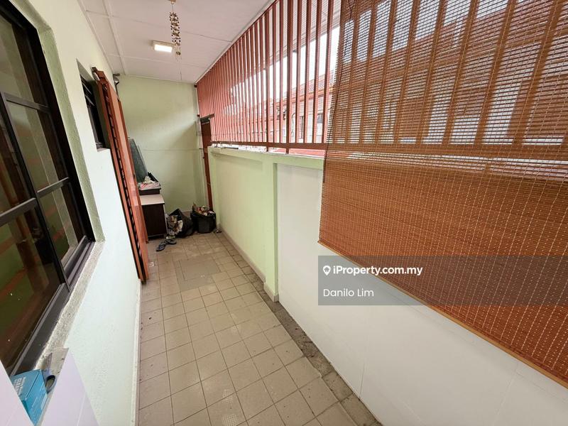 Rumah Teres 2-Tingkat untuk Dijual di Bandar Damai Perdana, Cheras oleh Danilo Lim - Balcony - iProperty.com.my