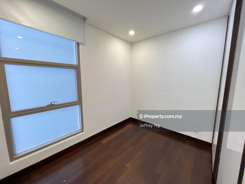 For Sale - Banyan Tree Signatures