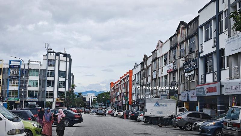 For Rent - 3Storey Shop Main Road , Bandar Seri Putra , Bangi , Selangor