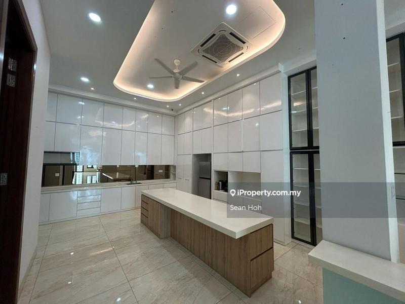Banglo untuk Dijual di Country Heights Damansara, Kuala Lumpur oleh Sean Hoh - iProperty.com.my