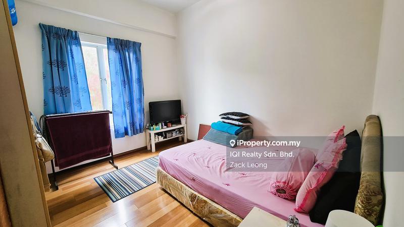 Townhouse for Sale in Taman Bukit Serdang, Seri Kembangan by Zack Leong - iProperty.com.my