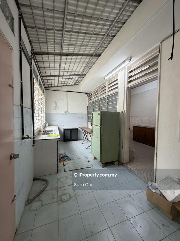 Rumah Teres 2-Tingkat untuk Dijual di Island Glades, Jelutong oleh Sam Ooi - Kitchen - iProperty.com.my