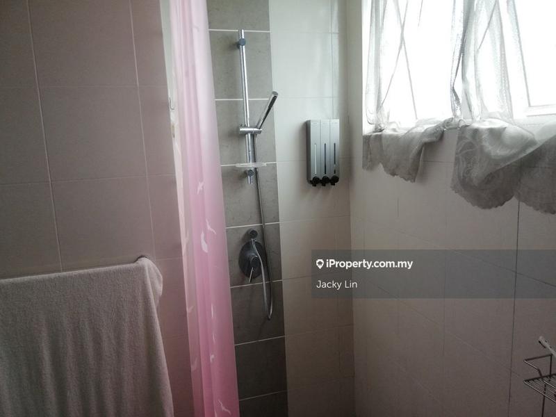 Kediaman Servis untuk Dijual di Subang Olives Residence oleh Jacky Lin - iProperty.com.my