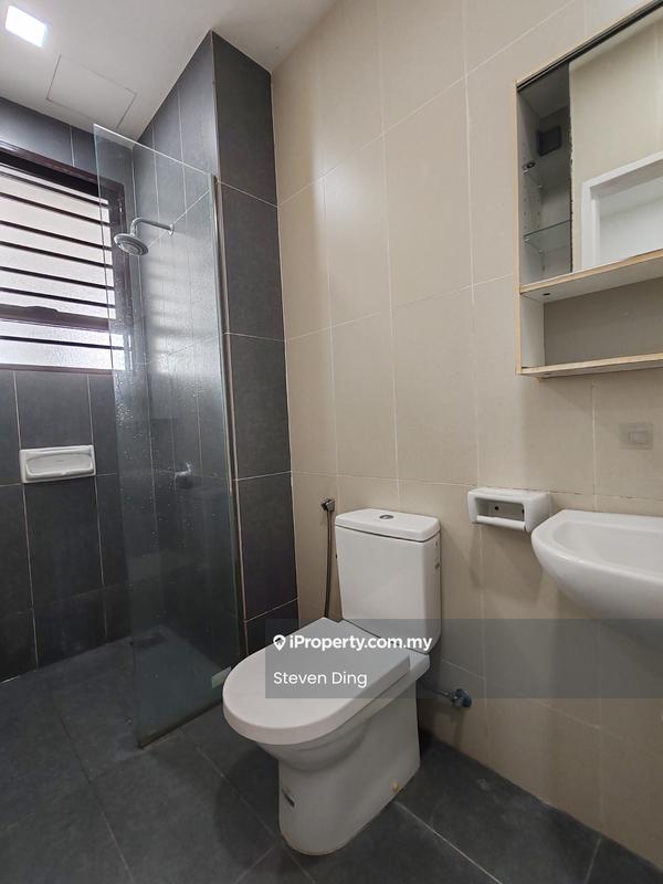 Rumah Berkembar untuk Disewa di Setia Utama, Setia Alam oleh Steven Ding - Bathroom - iProperty.com.my