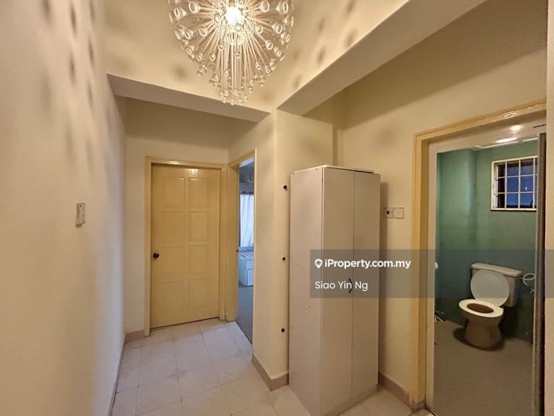 Kondominium untuk Disewa di Taman Desa Pesona oleh Wendy Ng - Corridor - iProperty.com.my