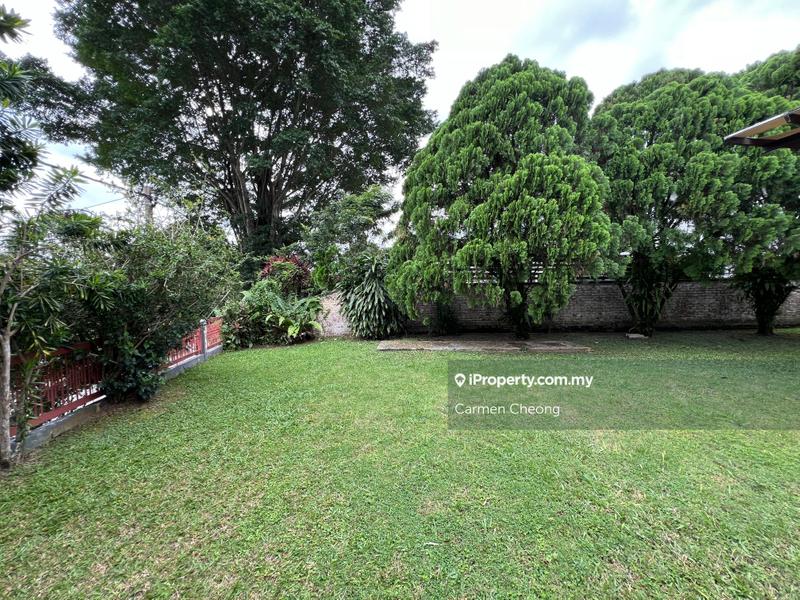 Bungalow House for Sale in Taman Ukay Heights, Ulu Kelang by Carmen Cheong - iProperty.com.my