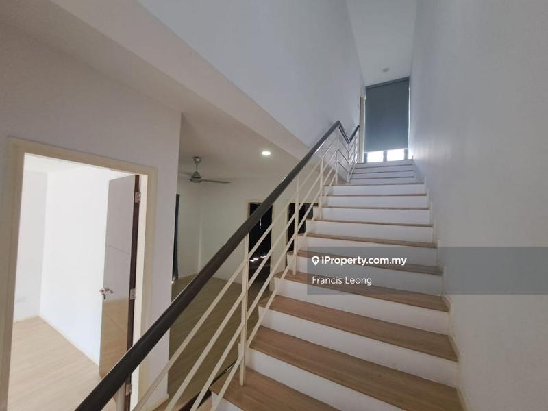 Rumah Berangkai 3 Tingkat untuk Dijual di myj42, Seri Kembangan oleh Francis Leong - iProperty.com.my