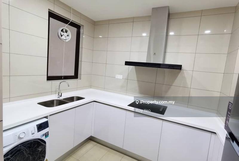 Service Residence for Rent in The Park Sky Residence by Roy Yeo - iProperty.com.my