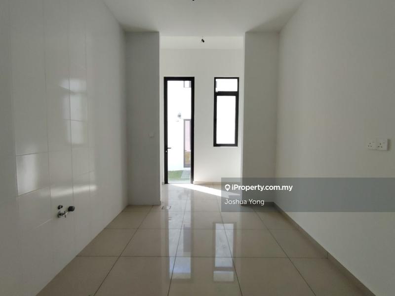 Rumah Teres 2-Tingkat untuk Dijual di Eco Majestic, Semenyih oleh Joshua Yong - iProperty.com.my