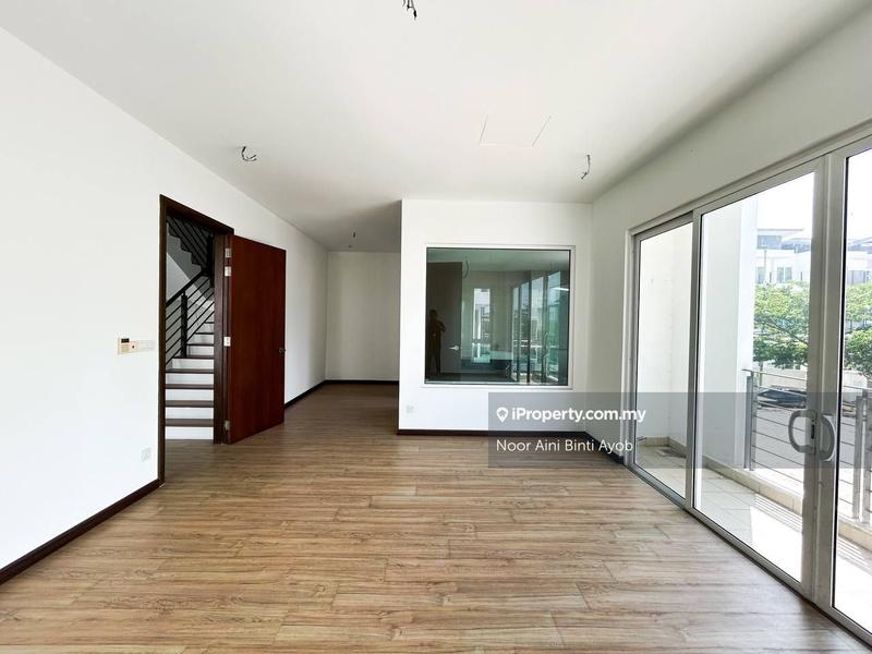 Semi-Detached House for Sale in Taman Suria Villa, Kajang by Noor Aini Binti Ayob - iProperty.com.my
