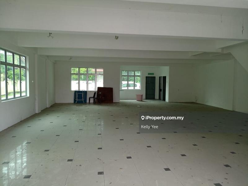 Kedai untuk Dijual di 3 Storey Endlot Shoplot @ Taman Seluang for Sale, Kulim oleh Kelly Yee - iProperty.com.my