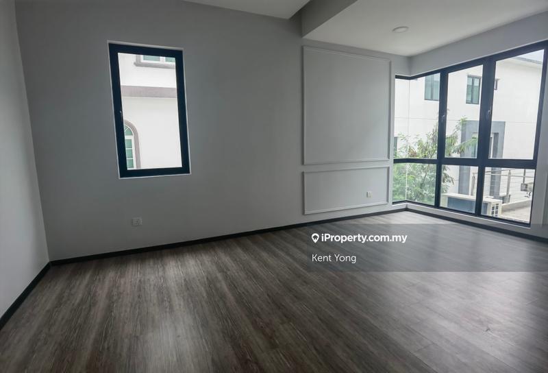 Rumah Berkembar untuk Dijual di Taman Villa Perdana, Kajang oleh Kent Yong - iProperty.com.my