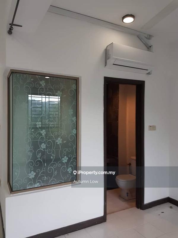 Kediaman Servis untuk Dijual di Ritze Perdana 1 oleh Autumn Low - iProperty.com.my