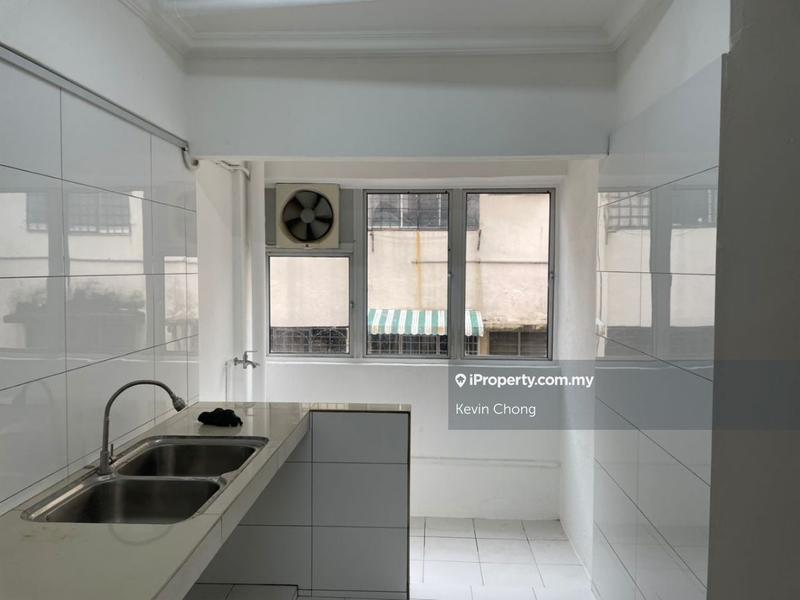 For Sale - Makmur Apartment