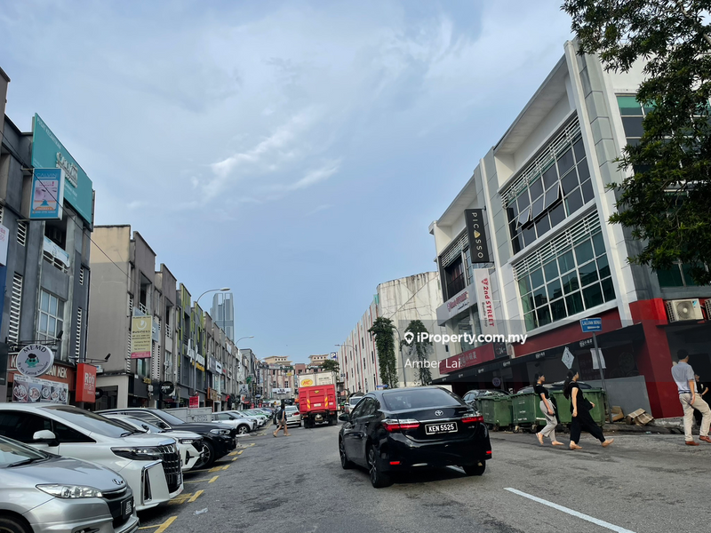 For Rent - Sri petaling G-floor Corner Shop