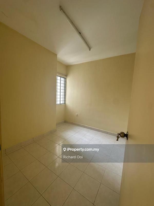 For Rent - Flora Damansara Flat