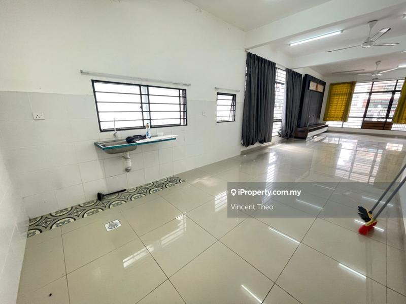 2-storey Terraced House for Sale in Bandar Country Homes, Rawang by Vincent Theo - iProperty.com.my
