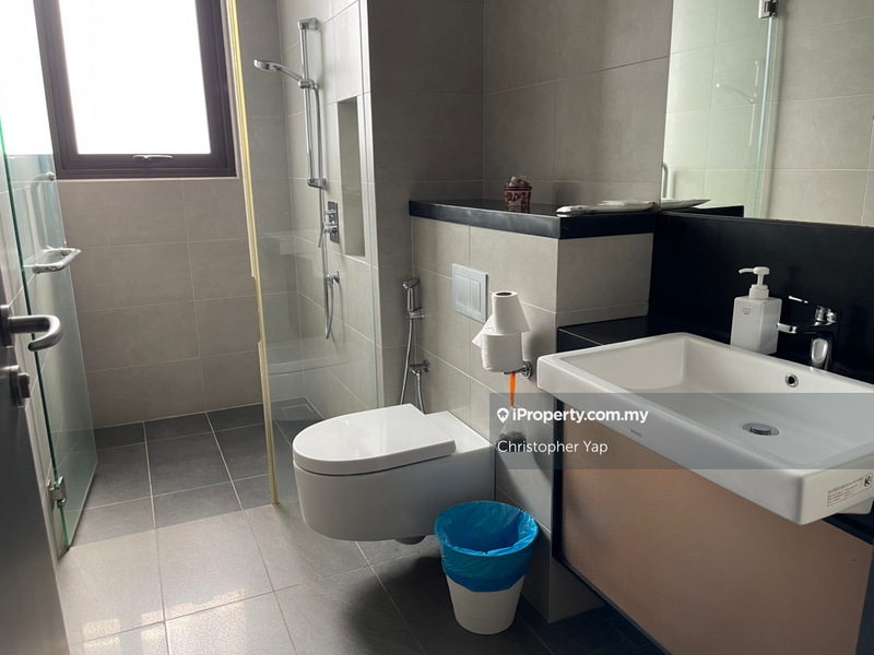 For Sale - 8 Kia Peng