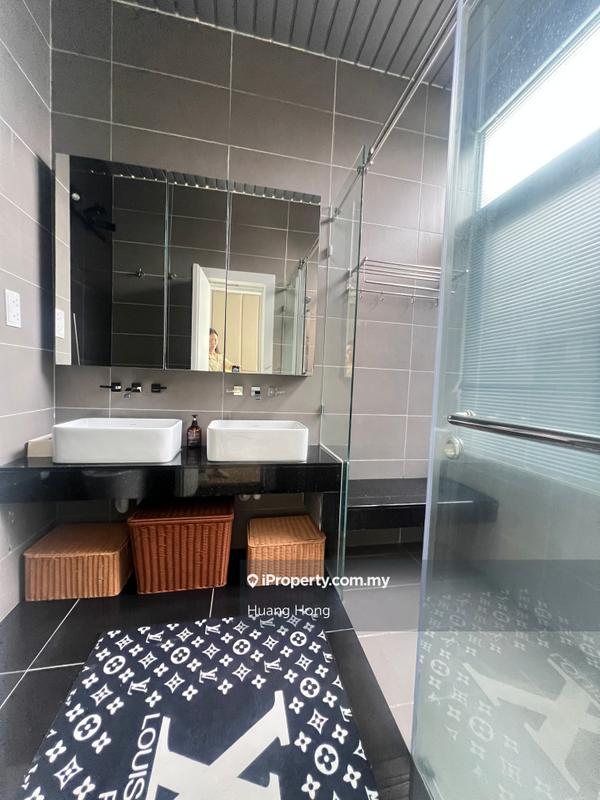 Rumah Berangkai 3 Tingkat untuk Dijual di Schubert, Symphony Hills, Cyberjaya oleh Huang Hong - iProperty.com.my