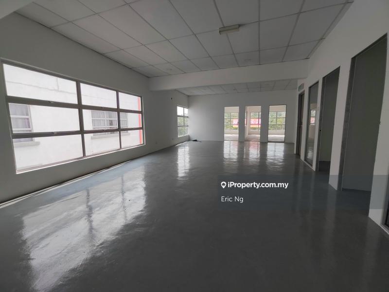 For Rent - Newly Refurbished Shop Office for Rent at Puchong