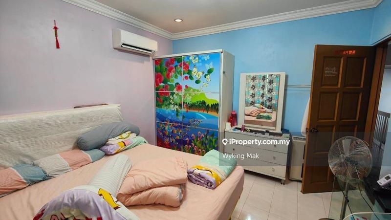 Rumah Berkembar untuk Dijual di Taman Desa Semi-D, Jalan Desa Mesra, Taman Desa oleh Wyking Mak - iProperty.com.my