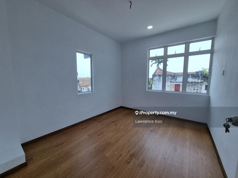 Rumah Berangkai 2 Tingkat untuk Dijual di Taman Bukit Cheng, Cheng oleh Lawrence Koo - iProperty.com.my