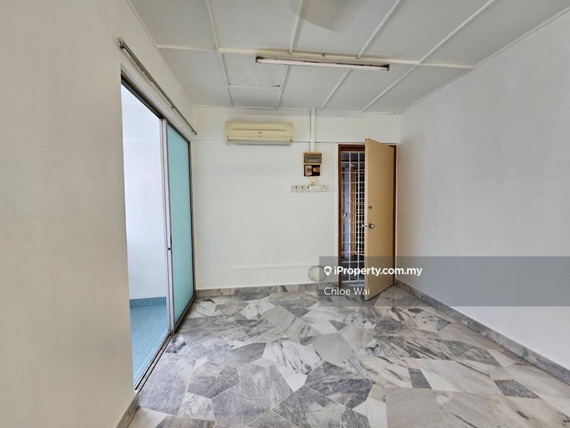For Sale - Desa Petaling Flat